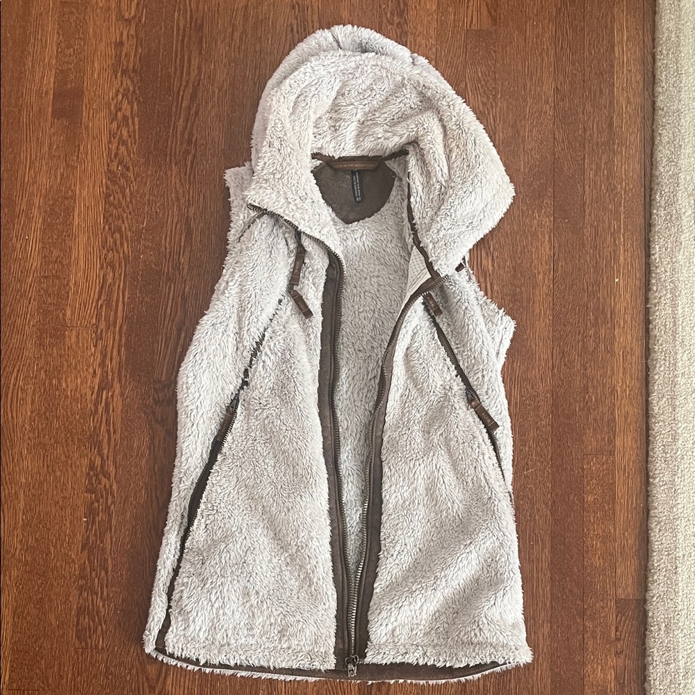 Kuhl Women's Off-White Teddy Vest